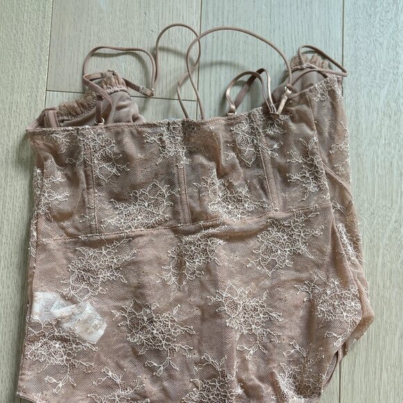 Zara Brown Lace Bodysuit - BNWOT - Picture 2 of 3